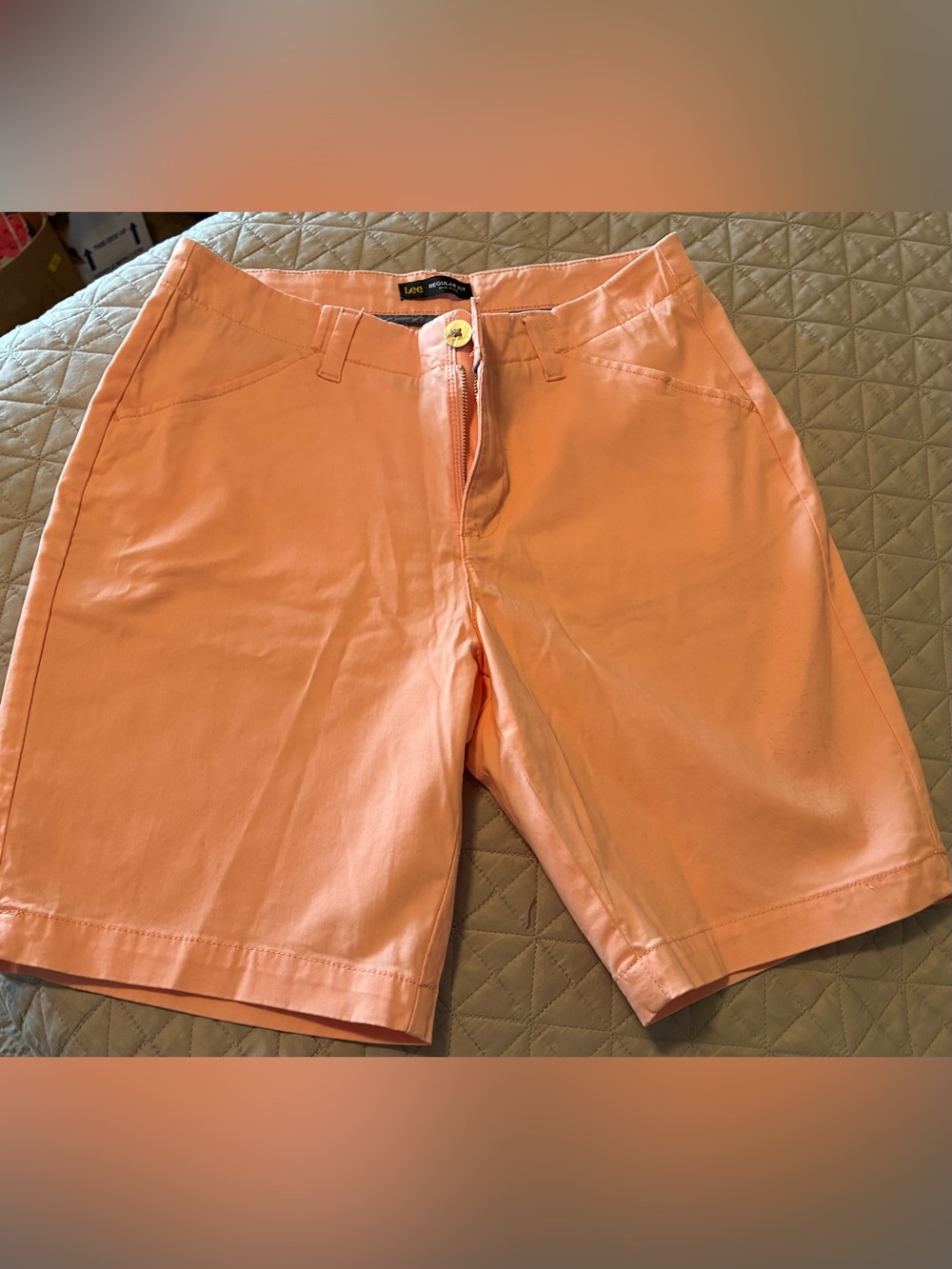 LEE Regular Fit Size 10 Medium Mid Rise Pink Shorts Knee-Length NEW!